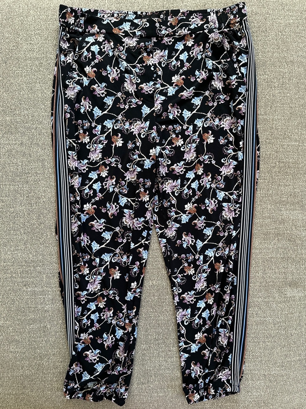 White House Black Market Floral Cropped Pull-On Ankle Pants Jogger Style Medium